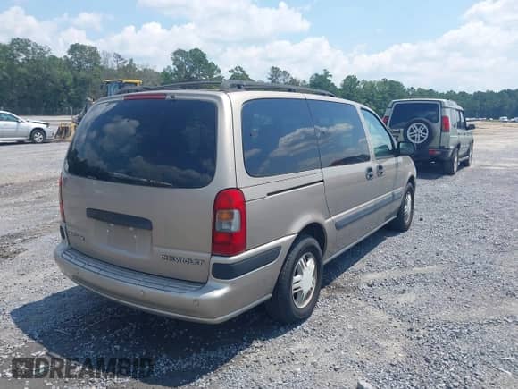 2003 Chevrolet Venture Y3G Mobility с VIN 1GNDX03E33D125633, выставлен на аукционе IAAI как лот 43030350 с пробегом 121 493 миль миль и . История ставок и продаж доступна на DreamBid. Изображение 4.