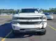 2017 Chevrolet Silverado 1500 LTZ z VIN 3GCUKSEC0HG274378, wystawiony jako IAAI lot #42182655 z przebiegiem 103 704 mil mil oraz . Historia ofert i sprzedaży dostępna na DreamBid. Obrazek 12.