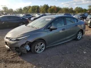 2018 Chevrolet Cruze LT с VIN 1G1BE5SM1J7153771, выставлен на аукционе Copart как лот 81949635 с пробегом 73 172 миль миль и Списание • Salvage title. История ставок и продаж доступна на DreamBid. Изображение 1.
