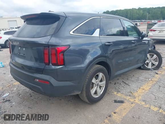 2023 Kia Sorento LX with VIN 5XYRG4LC1PG201118, listed as a IAAI auction lot 42986095 with 48,800 mi miles and . Bid and sale history available at DreamBid. Image 4.