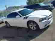 2014 Dodge Charger SE z VIN 2C3CDXBG8EH186625, wystawiony jako IAAI lot #43220089 z przebiegiem 168 978 mil mil oraz . Historia ofert i sprzedaży dostępna na DreamBid. Obrazek 18.