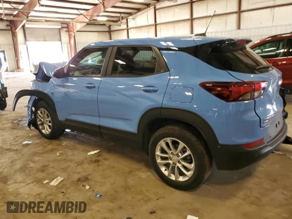 2024 Chevrolet TrailBlazer LS z VIN KL79MNSL2RB123748, wystawiony jako Copart lot #63281355 z przebiegiem Nie podano mil oraz Nie do naprawy • Non repairable. Historia ofert i sprzedaży dostępna na DreamBid. Obrazek 2.