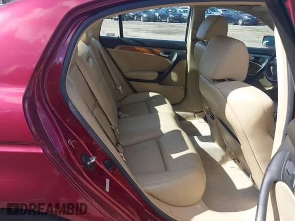 2006 Acura TL z VIN 19UUA66216A028856, wystawiony jako IAAI lot #43330899 z przebiegiem 151 612 mil mil oraz . Historia ofert i sprzedaży dostępna na DreamBid. Obrazek 8.