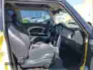 2004 MINI Hardtop with VIN WMWRC33424TJ62339, listed as a IAAI auction lot 43241929 with 147,645 mi miles and . Bid and sale history available at DreamBid. Image 5.