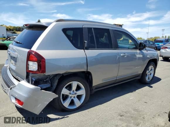 2014 Jeep Compass Sport с VIN 1C4NJDBB5ED926838, выставлен на аукционе Copart как лот 65840365 с пробегом 100 398 миль миль и Списание • Salvage title. История ставок и продаж доступна на DreamBid. Изображение 3.