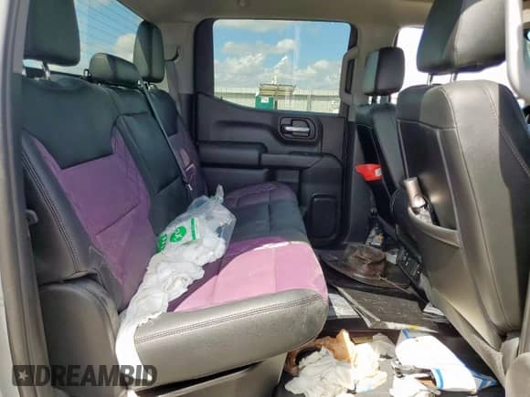 2024 Chevrolet Silverado 1500 Custom Trail Boss z VIN 3GCUDCE88RG346358, wystawiony jako Copart lot #62258825 z przebiegiem Nie podano mil oraz Szkoda całkowita • Salvage title. Historia ofert i sprzedaży dostępna na DreamBid. Obrazek 10.