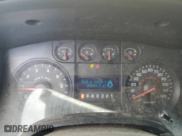 2010 Ford F-150 с VIN 1FTPF1CV6AKE27439, выставлен на аукционе Copart как лот 82313435 с пробегом 185 893 миль миль и Списание • Salvage title. История ставок и продаж доступна на DreamBid. Изображение 9.