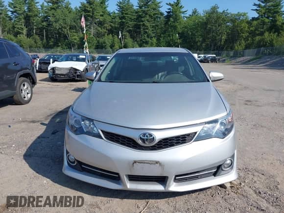 2014 Toyota Camry SE with VIN 4T1BF1FK9EU404237, listed as a IAAI auction lot 42948664 with 226,429 mi miles and . Bid and sale history available at DreamBid. Image 13.