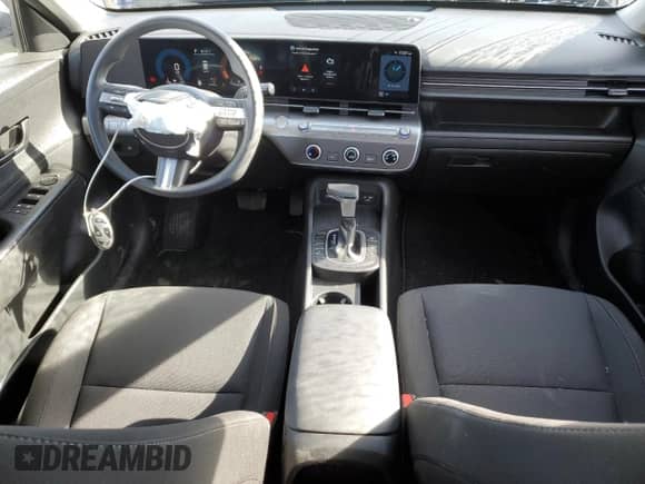 2025 Hyundai Kona SE z VIN KM8HA3AB3SU208107, wystawiony jako Copart lot #85112175 z przebiegiem 24 044 mil mil oraz Szkoda całkowita • Salvage title. Historia ofert i sprzedaży dostępna na DreamBid. Obrazek 8.