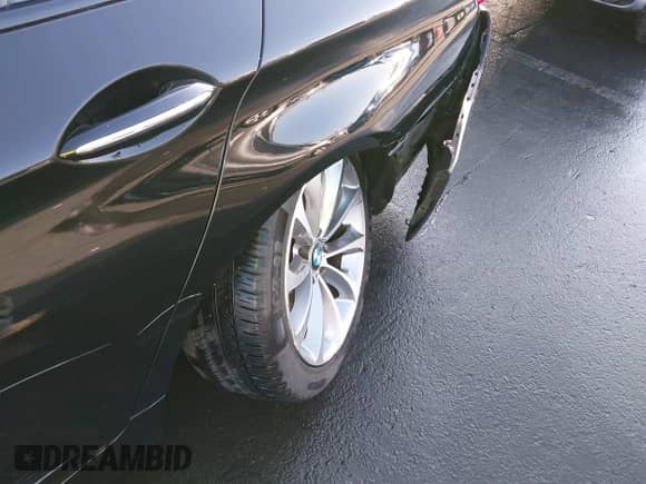 2015 BMW 5 Series 528i с VIN WBA5A5C51FD514249, выставлен на аукционе IAAI как лот 43237671 с пробегом 109 858 миль миль и . История ставок и продаж доступна на DreamBid. Изображение 17.