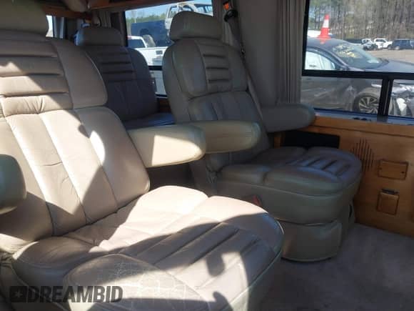 1995 Ford Econoline Cargo with VIN 1FDEE14N3SHB67245, listed as a IAAI auction lot 41899095 with 200,078 mi miles and . Bid and sale history available at DreamBid. Image 8.