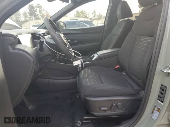 2023 Hyundai Santa Cruz SEL с VIN 5NTJC4AEXPH047337, выставлен на аукционе Copart как лот 80105684 с пробегом 17 618 миль миль и Списание • Salvage title. История ставок и продаж доступна на DreamBid. Изображение 7.