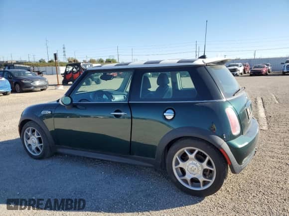 2006 MINI Hardtop S with VIN WMWRE33566TJ36364, listed as a Copart auction lot 89476895 with 117,250 mi miles and Clean title. Bid and sale history available at DreamBid. Image 2.