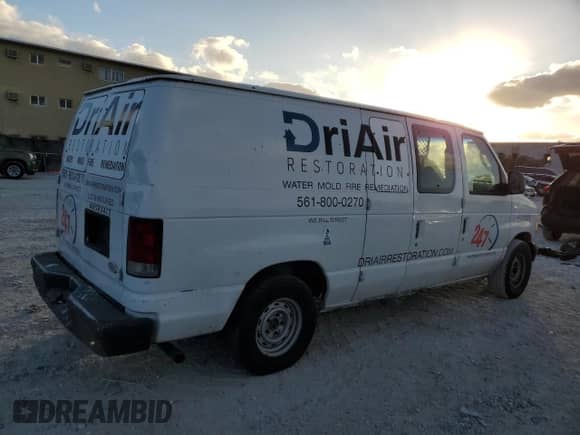 2003 Ford Econoline Cargo с VIN 1FTRE14273HA08659, выставлен на аукционе Copart как лот 84147304 с пробегом 163 898 миль миль и Списание • Salvage title. История ставок и продаж доступна на DreamBid. Изображение 3.