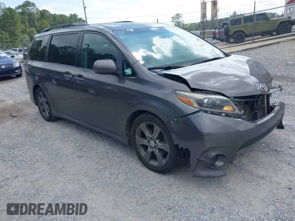2015 Toyota Sienna SE with VIN 5TDXK3DC9FS598741, listed as a IAAI auction lot 42351368 with 150,054 mi miles and . Bid and sale history available at DreamBid. Image 1.
