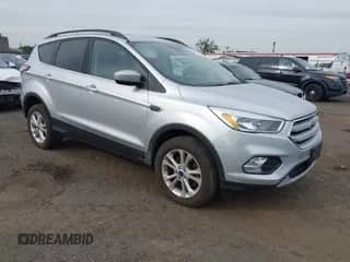 2018 Ford Escape SE с VIN 1FMCU9GD9JUA72822, выставлен на аукционе IAAI как лот 43317235 с пробегом 144 873 миль миль и . История ставок и продаж доступна на DreamBid. Изображение 1.