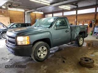 2012 Chevrolet Silverado 1500 Work Truck z VIN 1GCNKPEX3CZ276025, wystawiony jako Copart lot #70843515 z przebiegiem 171 715 mil mil oraz Szkoda całkowita • Salvage title. Historia ofert i sprzedaży dostępna na DreamBid. Obrazek 1.
