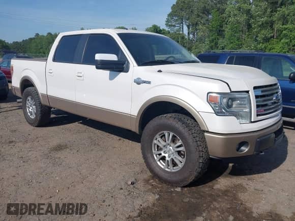 2014 Ford F-150 XL z VIN 1FTFW1ET3EKE62128, wystawiony jako IAAI lot #42118793 z przebiegiem 133 292 mil mil oraz . Historia ofert i sprzedaży dostępna na DreamBid. Obrazek 1.