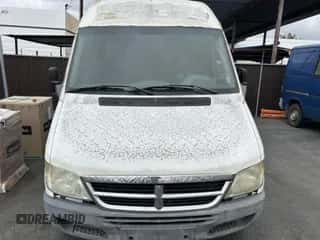 2003 Dodge Sprinter with VIN WD2YD542235499454, listed as a IAAI auction lot 42101177 with 288,168 mi miles and . Bid and sale history available at DreamBid. Image 6.