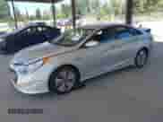 2013 Hyundai Sonata Limited with VIN KMHEC4A40DA097010, listed as a IAAI auction lot 42853045 with 145,588 mi miles and . Bid and sale history available at DreamBid. Image 2.