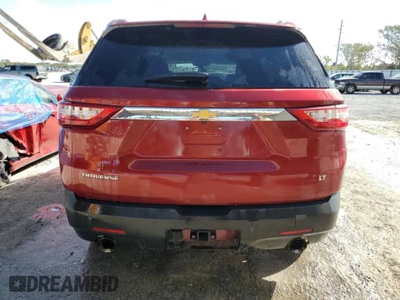 2018 Chevrolet Traverse LT Cloth z VIN 1GNERGKW6JJ281018, wystawiony jako Copart lot #83516034 z przebiegiem 111 630 mil mil oraz Nie do naprawy • Non repairable. Historia ofert i sprzedaży dostępna na DreamBid. Obrazek 6.