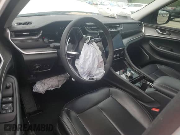 2023 Jeep Grand Cherokee Limited с VIN 1C4RJJBG9P8860222, выставлен на аукционе Copart как лот 55659145 с пробегом 62 363 миль миль и Списание • Salvage title. История ставок и продаж доступна на DreamBid. Изображение 8.