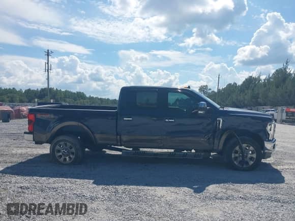 2019 Ford F-250 XL z VIN 1FT7W2BT4KEG40380, wystawiony jako IAAI lot #43413584 z przebiegiem 61 741 mil mil oraz . Historia ofert i sprzedaży dostępna na DreamBid. Obrazek 13.