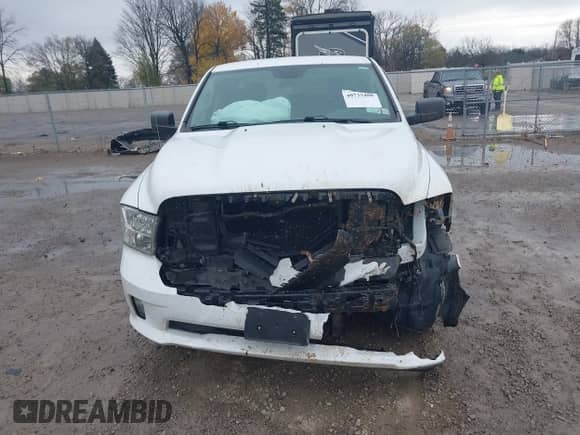 2017 Ram 1500 Tradesman z VIN 1C6RR7FG0HS700490, wystawiony jako IAAI lot #40735480 z przebiegiem 101 405 mil mil oraz . Historia ofert i sprzedaży dostępna na DreamBid. Obrazek 6.