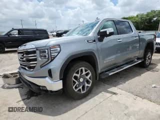 2024 GMC Sierra 1500 SLT z VIN 3GTUUDE83RG251745, wystawiony jako Copart lot #63584675 z przebiegiem 39 766 mil mil oraz Szkoda całkowita • Salvage title. Historia ofert i sprzedaży dostępna na DreamBid. Obrazek 1.