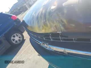 2000 Chevrolet Silverado 1500 z VIN 1GCEK14T2YE137496, wystawiony jako IAAI lot #43428621 z przebiegiem 174 871 mil mil oraz . Historia ofert i sprzedaży dostępna na DreamBid. Obrazek 6.