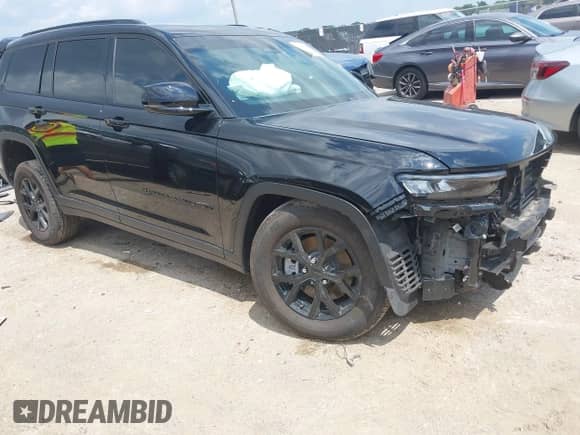 2025 Jeep Grand Cherokee Altitude X z VIN 1C4RJKAGXS8665598, wystawiony jako IAAI lot #43060946 z przebiegiem 4 059 mil mil oraz . Historia ofert i sprzedaży dostępna na DreamBid. Obrazek 1.