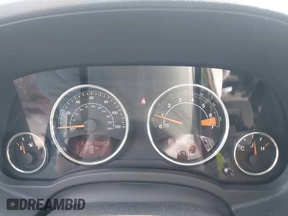 2014 Jeep Compass Latitude с VIN 1C4NJDEB3ED537241, выставлен на аукционе IAAI как лот 43292757 с пробегом 63 406 миль миль и . История ставок и продаж доступна на DreamBid. Изображение 7.