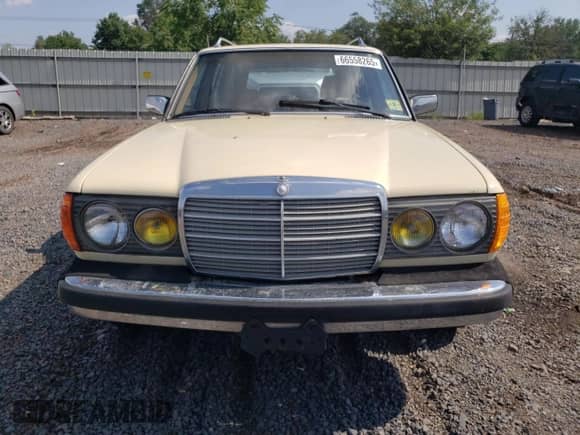 1980 Mercedes-Benz 300 с VIN 12319012019843, выставлен на аукционе Copart как лот 66558265 с пробегом 116 912 миль миль и Чистый • Clean title. История ставок и продаж доступна на DreamBid. Изображение 5.