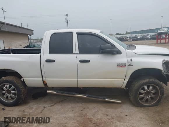 2008 Dodge 2500 SLT with VIN 3D7KS28A18G170652, listed as a IAAI auction lot 42381050 with 248,168 mi miles and . Bid and sale history available at DreamBid. Image 13.
