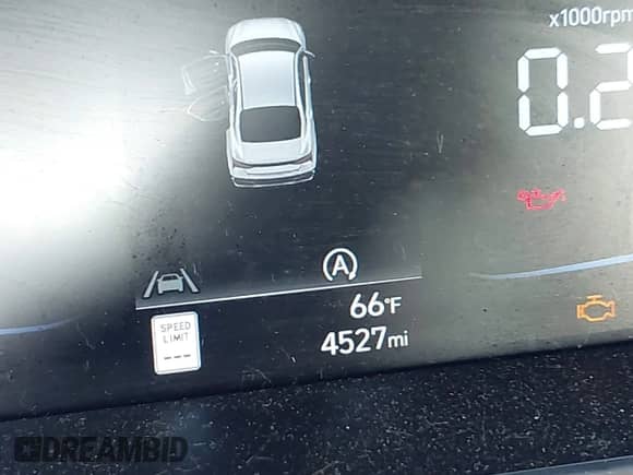 2025 Hyundai Elantra SE z VIN KMHLL4DG5SU992422, wystawiony jako IAAI lot #42858764 z przebiegiem 4 527 mil mil oraz . Historia ofert i sprzedaży dostępna na DreamBid. Obrazek 15.