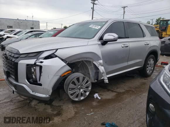 2023 Hyundai Palisade SE с VIN KM8R1DGE9PU525117, выставлен на аукционе Copart как лот 60870874 с пробегом 21 335 миль миль и Списание • Salvage title. История ставок и продаж доступна на DreamBid. Изображение 1.