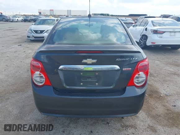 2016 Chevrolet Sonic LTZ с VIN 1G1JE5SB3G4161424, выставлен на аукционе IAAI как лот 42155022 с пробегом 115 855 миль миль и . История ставок и продаж доступна на DreamBid. Изображение 16.
