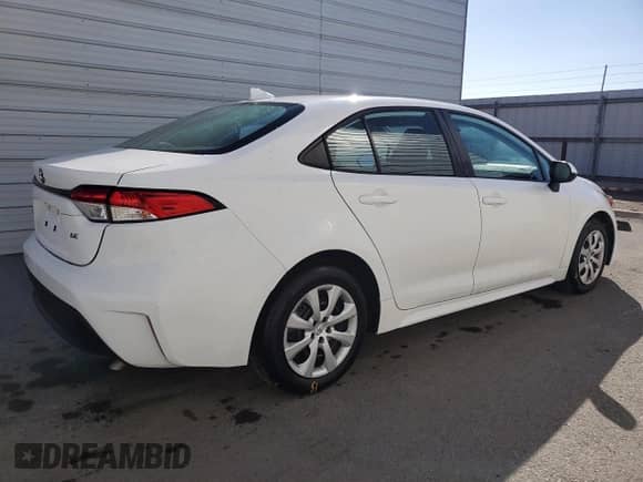2024 Toyota Corolla LE with VIN 5YFB4MDE4RP137617, listed as a Copart auction lot 86062395 with 21,847 mi miles and Non repairable. Bid and sale history available at DreamBid. Image 3.