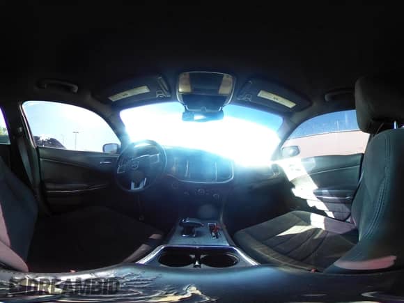 2014 Dodge Charger SE z VIN 2C3CDXBG8EH186625, wystawiony jako IAAI lot #43220089 z przebiegiem 168 978 mil mil oraz . Historia ofert i sprzedaży dostępna na DreamBid. Obrazek 20.