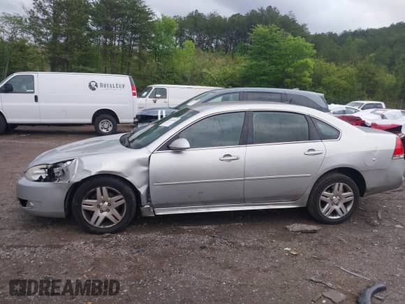 2011 Chevrolet Impala LT Retail with VIN 2G1WB5EK5B1325349, listed as a IAAI auction lot 42106108 with 137,108 mi miles and . Bid and sale history available at DreamBid. Image 6.