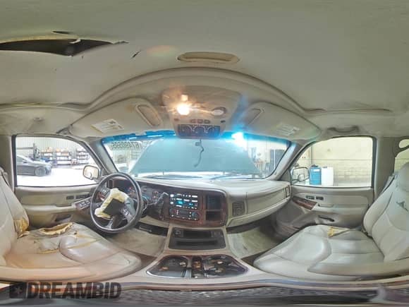 2003 Chevrolet Tahoe LT with VIN 1GNEC13Z63J118959, listed as a Copart auction lot 70187115 with 201,611 mi miles and Salvage title. Bid and sale history available at DreamBid. Image 15.