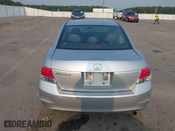 2009 Honda Accord LX с VIN 1HGCP26399A003946, выставлен на аукционе IAAI как лот 43154541 с пробегом Не указан миль и . История ставок и продаж доступна на DreamBid. Изображение 16.