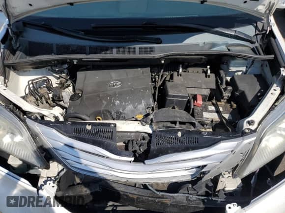 2013 Toyota Sienna XLE AAS z VIN 5TDYK3DCXDS382186, wystawiony jako Copart lot #81918395 z przebiegiem 169 316 mil mil oraz Szkoda całkowita • Salvage title. Historia ofert i sprzedaży dostępna na DreamBid. Obrazek 12.