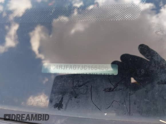 2018 Jeep Grand Cherokee Upland z VIN 1C4RJFAG7JC166406, wystawiony jako IAAI lot #42640105 z przebiegiem Nie podano mil oraz . Historia ofert i sprzedaży dostępna na DreamBid. Obrazek 9.