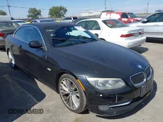 2011 BMW 3 Series 335i с VIN WBADX7C50BE260513, выставлен на аукционе IAAI как лот 42653694 с пробегом 182 013 миль миль и . История ставок и продаж доступна на DreamBid. Изображение 1.