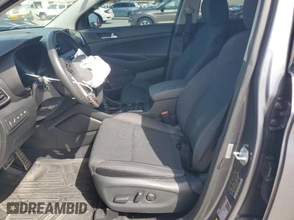 2019 Hyundai Tucson Night Edition с VIN KM8J33AL9KU998906, выставлен на аукционе Copart как лот 67206395 с пробегом 63 495 миль миль и Списание • Salvage title. История ставок и продаж доступна на DreamBid. Изображение 7.