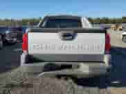 2002 Chevrolet Avalanche z VIN 3GNEC13T52G208485, wystawiony jako Copart lot #85009035 z przebiegiem 151 578 mil mil oraz Czysty tytuł • Clean title. Historia ofert i sprzedaży dostępna na DreamBid. Obrazek 6.