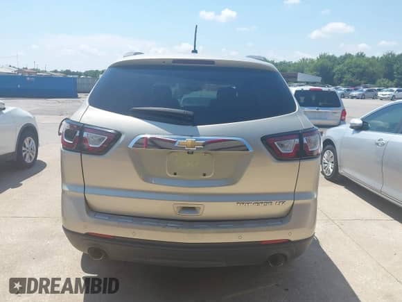 2013 Chevrolet Traverse LTZ z VIN 1GNKRLKD6DJ107772, wystawiony jako IAAI lot #42935823 z przebiegiem 201 445 mil mil oraz . Historia ofert i sprzedaży dostępna na DreamBid. Obrazek 15.