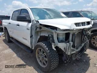 2020 Toyota Tundra SR5 с VIN 5TFEY5F10LX268733, выставлен на аукционе IAAI как лот 42384890 с пробегом Не указан миль и . История ставок и продаж доступна на DreamBid. Изображение 1.
