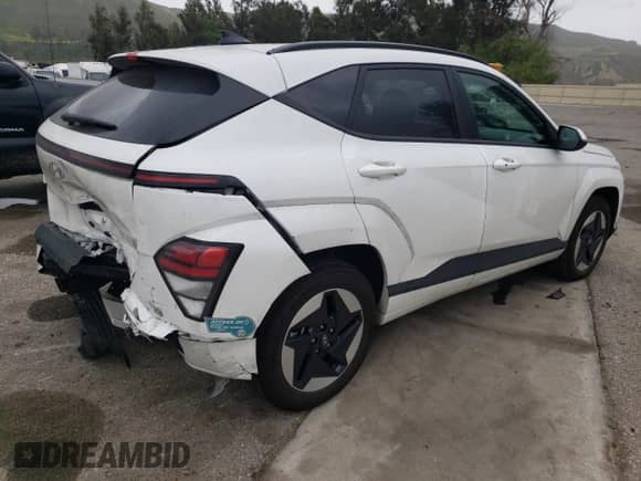 2025 Hyundai Kona SEL с VIN KM8HC3A61SU022501, выставлен на аукционе Copart как лот 55864225 с пробегом 13 047 миль миль и Списание • Salvage title. История ставок и продаж доступна на DreamBid. Изображение 3.